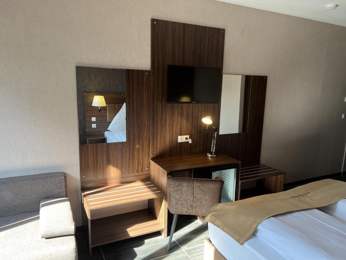 Hotel Pasa Paradies Kostenlose Parkplaetze 美茵河畔哈瑙 外观 照片